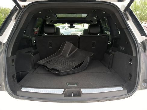 Used 2021 Cadillac XT6 Premium Luxury FWD image 22