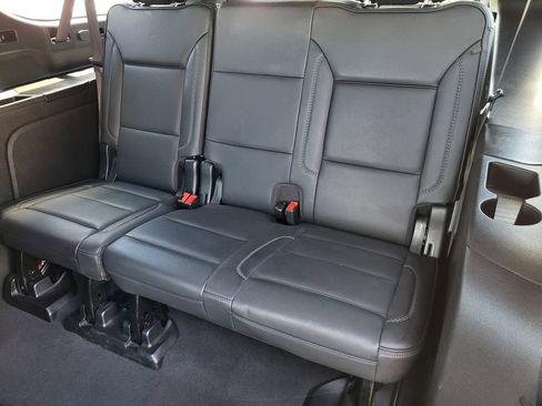 Used 2024 GMC Yukon XL Denali AWD/4WD image 23