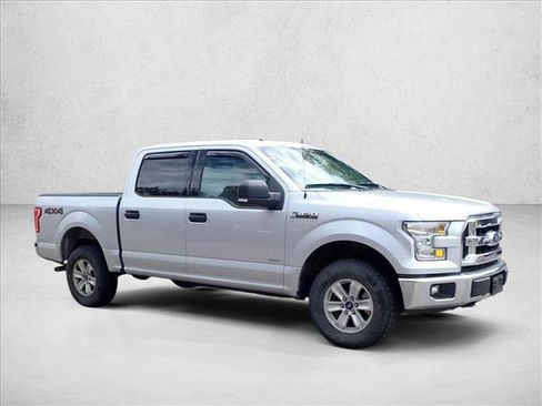 Used 2015 Ford F150 XLT w/ Equipment Group 301A Mid AWD/4WD image 10