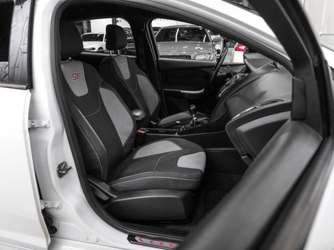 Used 2017 Ford Focus ST FWD image 33