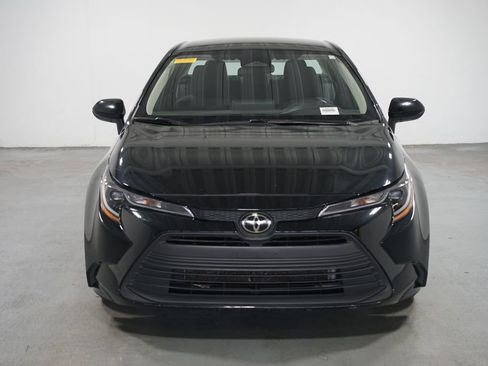 Certified 2023 Toyota Corolla LE image 2