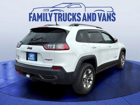 Used 2019 Jeep Cherokee Trailhawk image 5