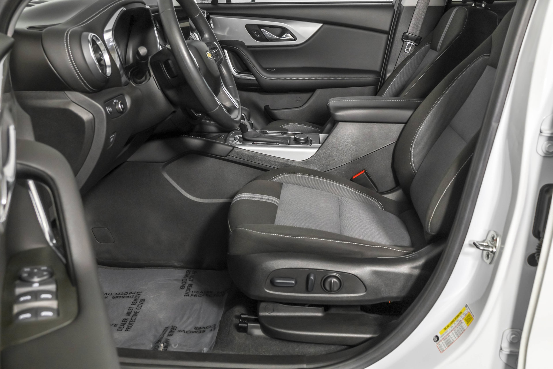 Used 2024 Chevrolet Blazer LT w/ Convenience Package FWD image 23