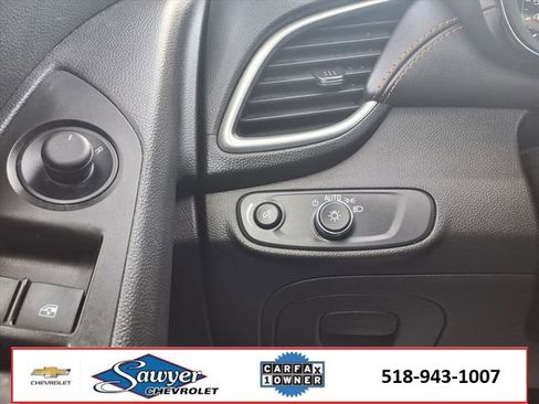 Used 2022 Chevrolet Trax LS w/ Tint and Cruise Package image 19