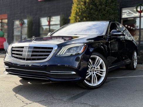 Used 2020 Mercedes-Benz S 560 Sedan image 2