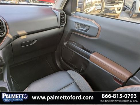 Used 2021 Ford Bronco Sport Outer Banks w/ Outer Banks Package (96D) image 17