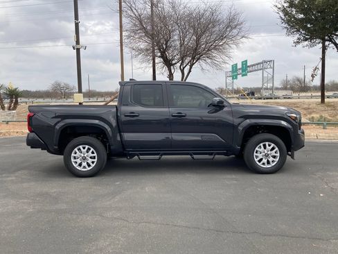 New 2026 Toyota Tacoma SR5 AWD/4WD image 4