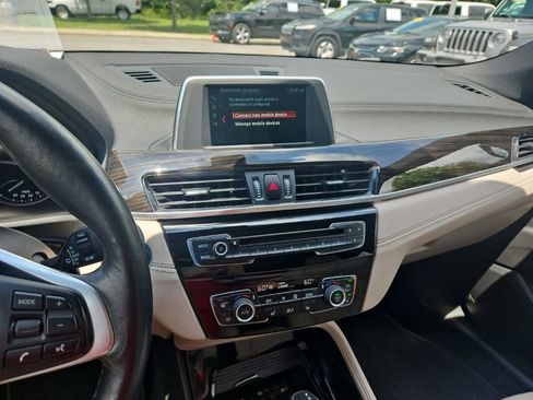 Used 2018 BMW X2 sDrive28i w/ Convenience Package FWD image 19