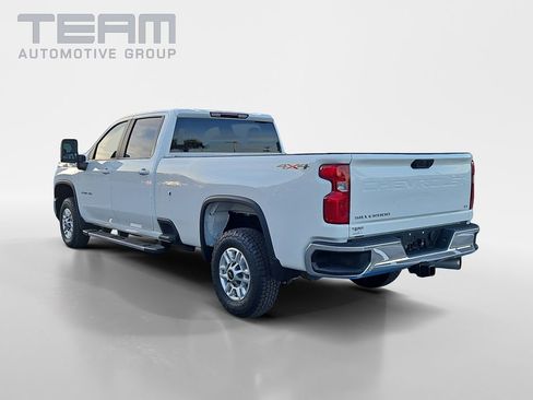 Used 2024 Chevrolet Silverado 2500 LT image 5