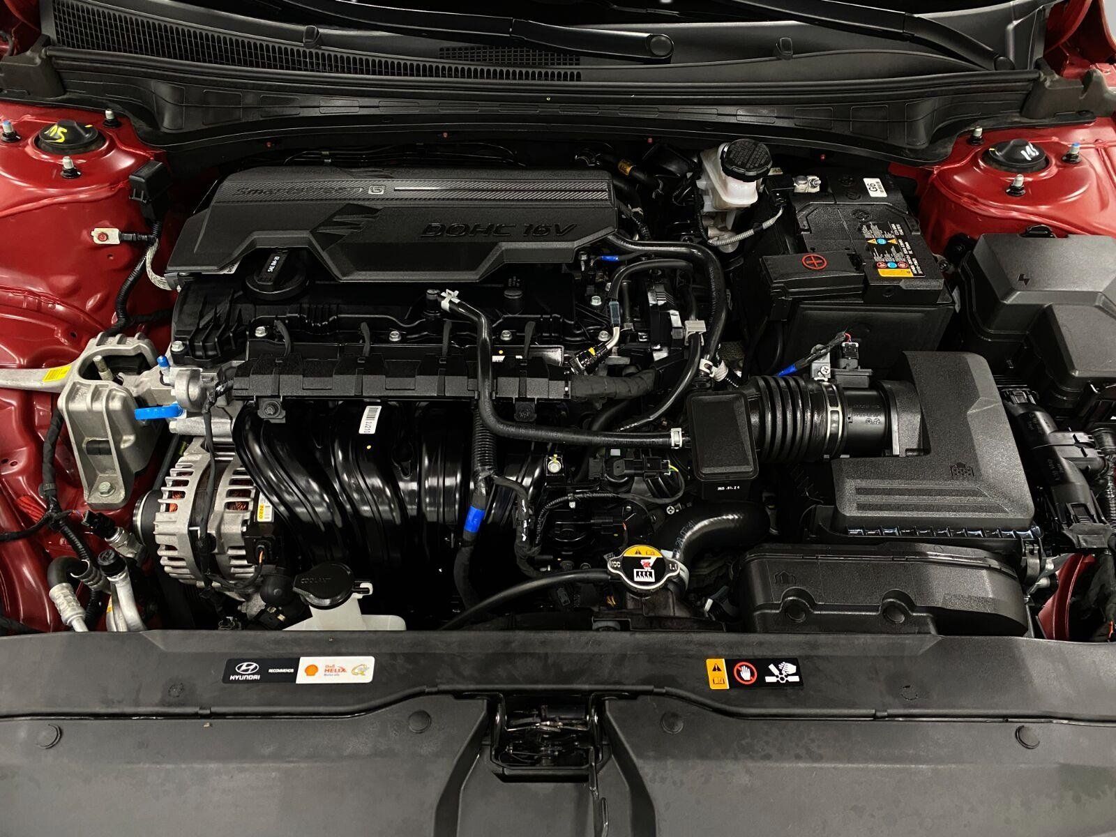 Certified 2025 Hyundai Elantra SEL FWD image 10