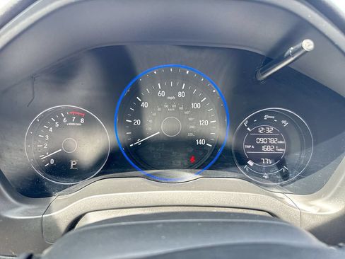 Used 2016 Honda HR-V LX image 12