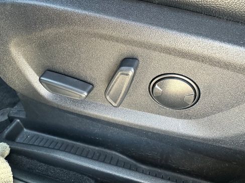 Used 2024 Ford Edge Titanium w/ Class II Trailer Tow Package image 32