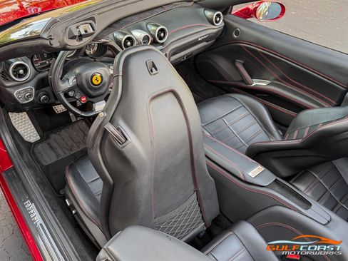 Used 2016 Ferrari California T image 23