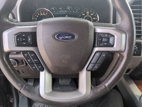 Used 2015 Ford F150 King Ranch w/ Equipment Group 601A Luxury AWD/4WD image 9