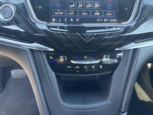 Used 2025 Cadillac XT6 Premium Luxury image 29