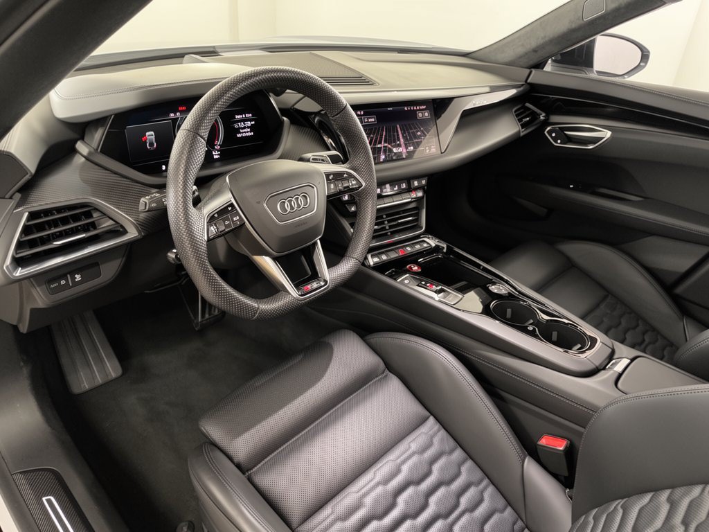Used 2024 Audi RS e-tron GT w/ Carbon Performance Package AWD/4WD image 4