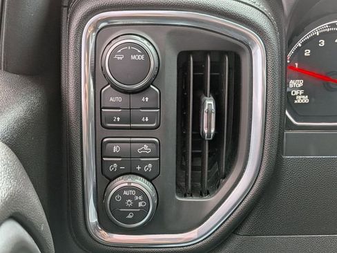 Used 2021 Chevrolet Silverado 1500 LT Trail Boss w/ Convenience Package II image 19