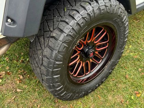 Used 2016 Jeep Wrangler Unlimited Sahara image 24