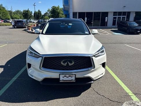 Used 2019 INFINITI QX50 Essential w/ Premium Heat Package AWD/4WD image 2