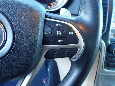 Used 2016 Jeep Grand Cherokee Limited w/ Trailer Tow Group IV image 17