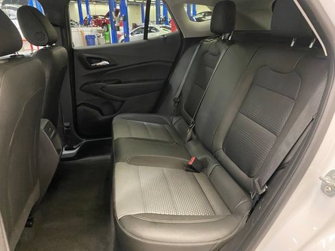 Used 2025 Chevrolet Trax LT FWD image 20