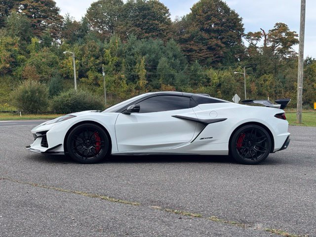 Used 2023 Chevrolet Corvette Z06 w/ Battery Protection Package RWD image 4