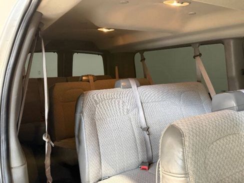 Used 2021 Chevrolet Express 3500 LT w/ LT Preferred Equipment Group RWD image 12