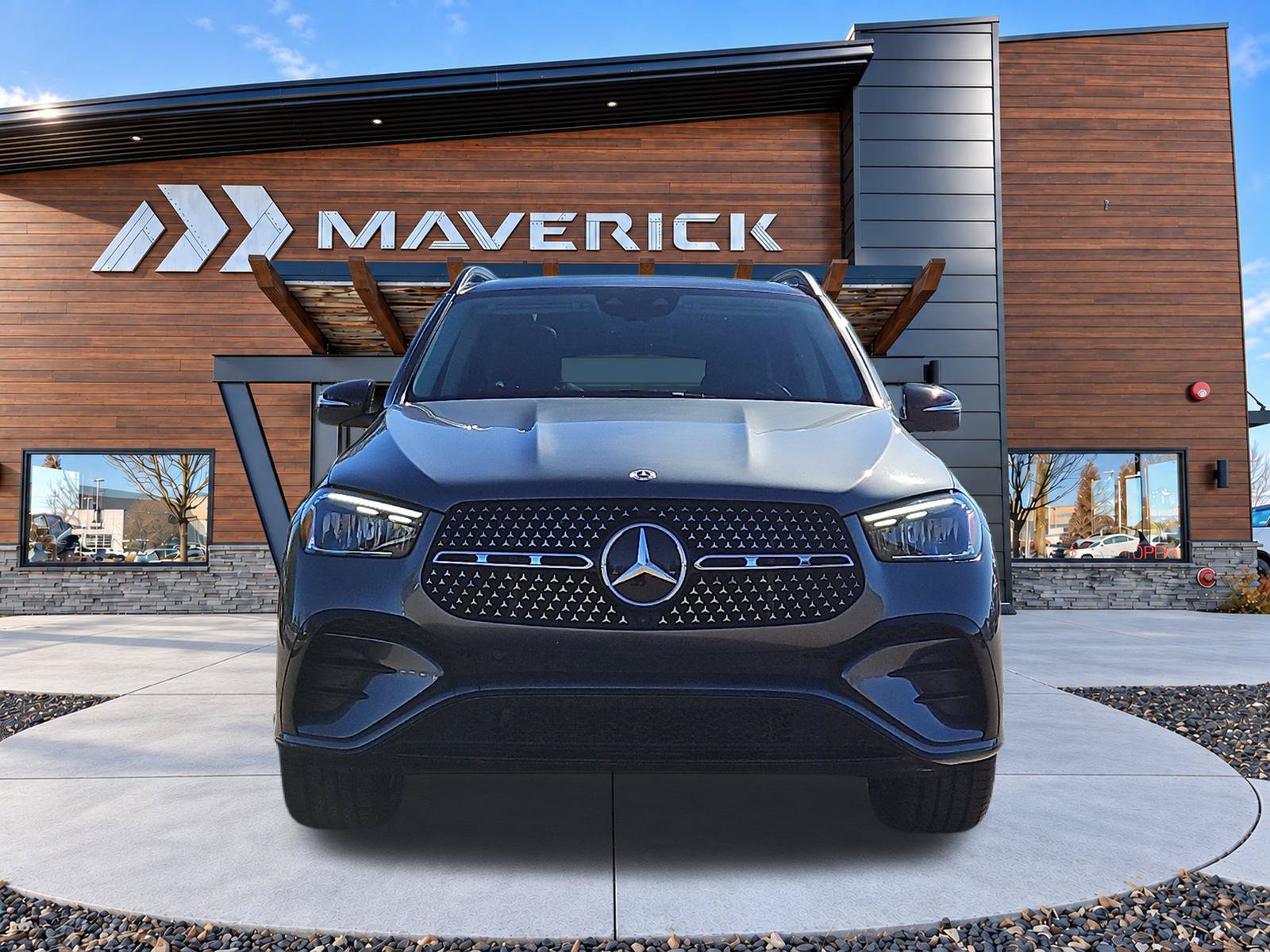 Used 2024 Mercedes-Benz GLE 450 4MATIC image 2