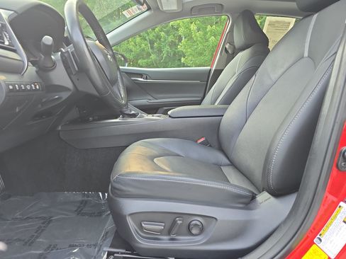 Used 2024 Toyota Camry XSE FWD image 14