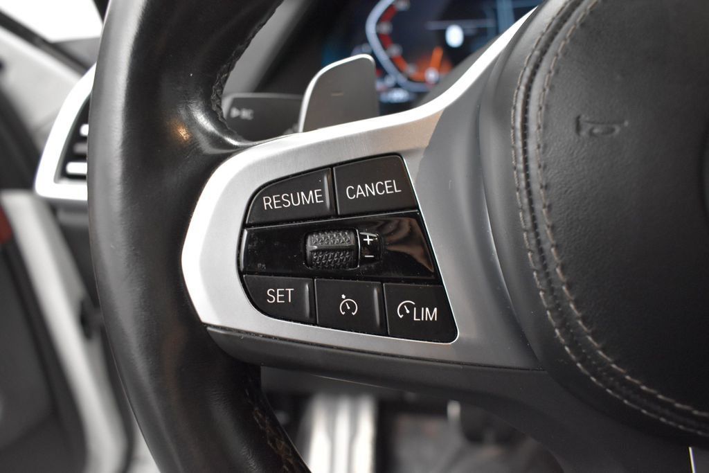 Used 2022 BMW X6 xDrive40i w/ Executive Package AWD/4WD image 6