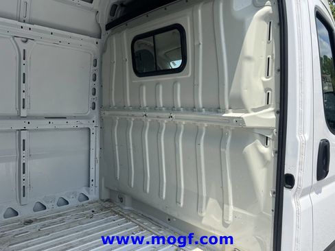 Used 2025 RAM ProMaster 2500 w/ Convenience Group FWD image 23