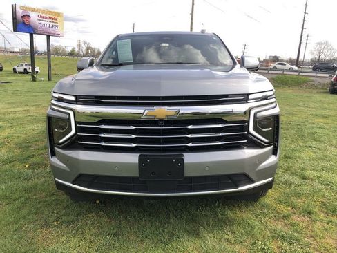 Used 2025 Chevrolet Tahoe LT AWD/4WD image 16