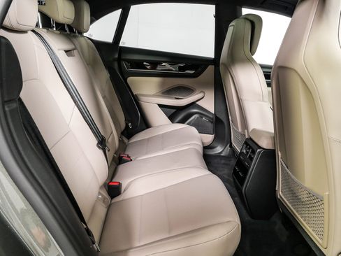 New 2026 Porsche Macan 4 Electric AWD/4WD image 24