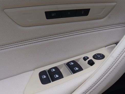 Used 2021 BMW 530i w/ Premium Package RWD image 21