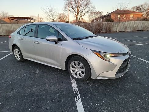 Used 2022 Toyota Corolla LE image 7