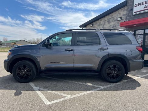 Used 2018 Toyota Sequoia TRD Sport AWD/4WD image 7