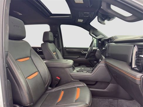 Used 2024 GMC Sierra 2500 AT4 w/ AT4 Preferred Package image 17