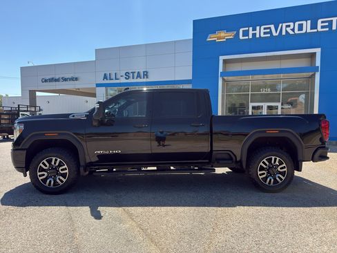 Used 2020 GMC Sierra 2500 AT4 w/ AT4 Premium Package AWD/4WD image 4