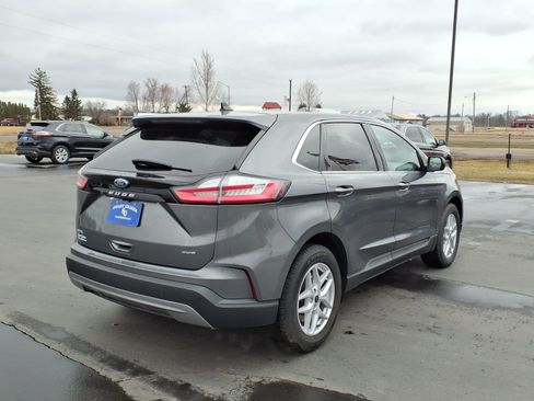 Used 2024 Ford Edge SEL image 6