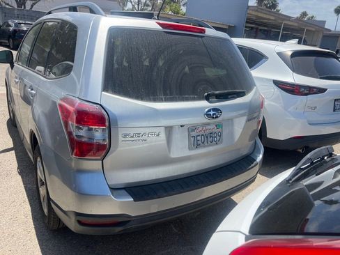 Used 2014 Subaru Forester 2.5i Premium w/ All-Weather Package AWD/4WD image 4