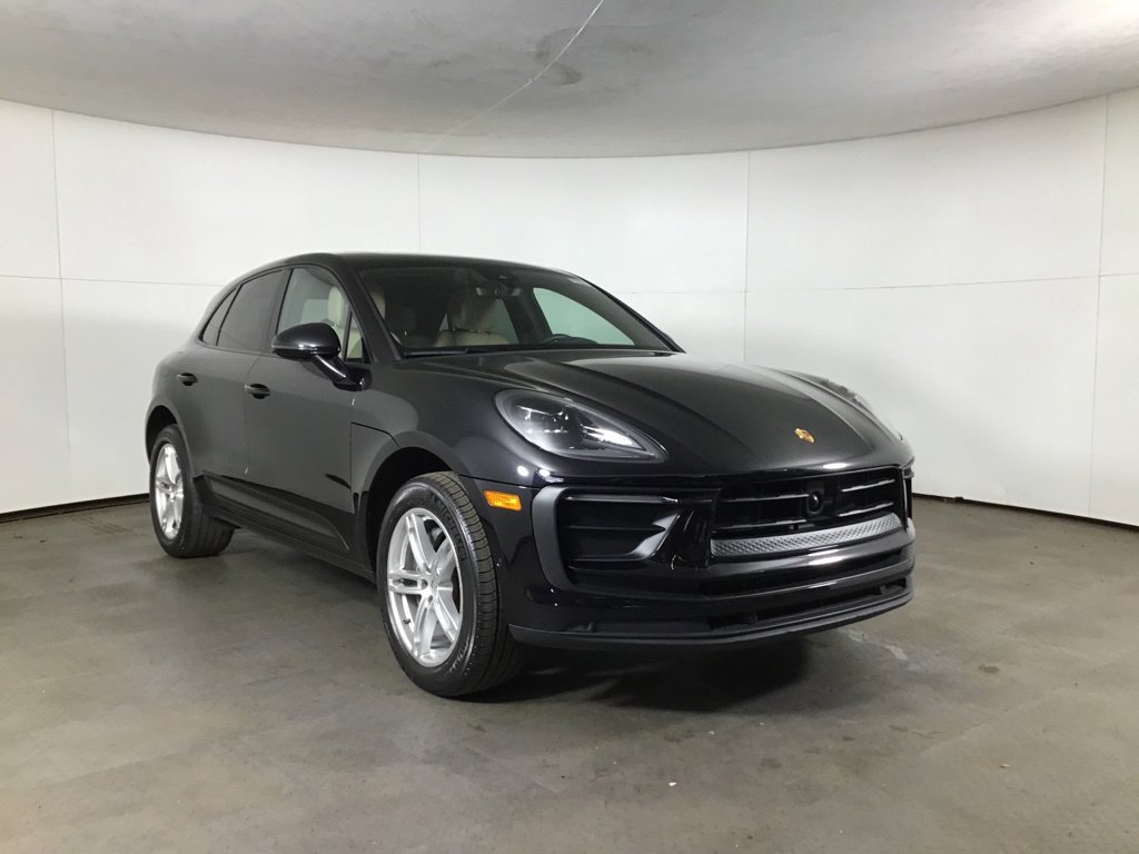Certified 2023 Porsche Macan Turbo AWD/4WD image 9