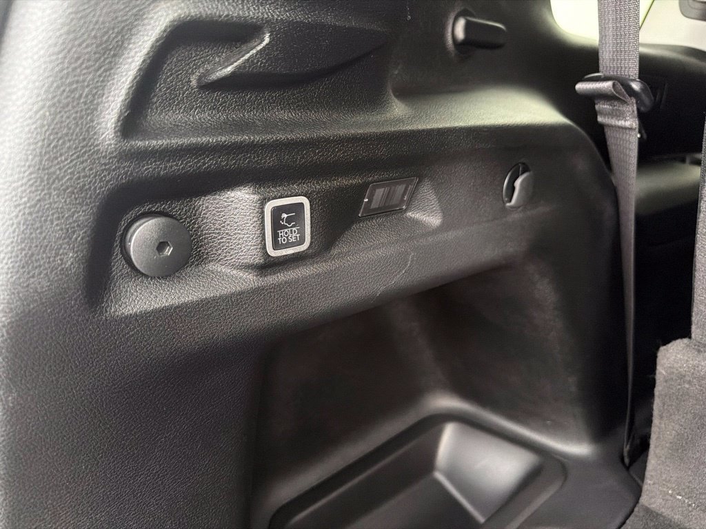 Used 2022 Jeep Grand Cherokee L Limited AWD/4WD image 19