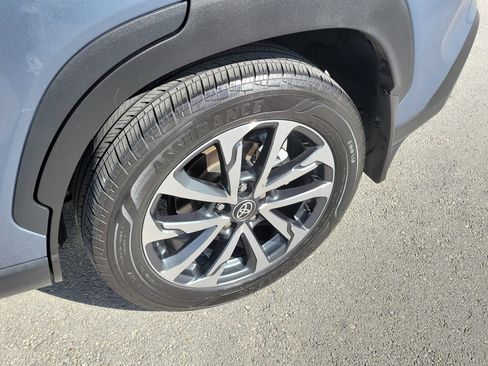 Used 2023 Toyota Corolla Cross XLE image 29