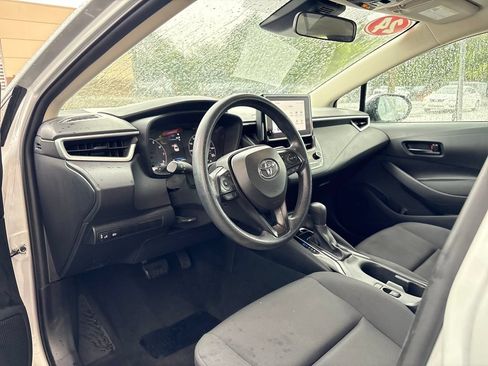 Used 2024 Toyota Corolla LE FWD image 9