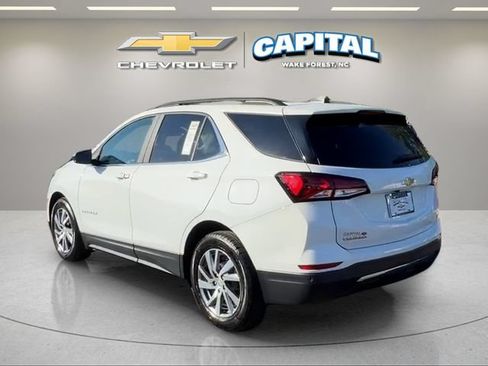 Used 2022 Chevrolet Equinox LT FWD image 3