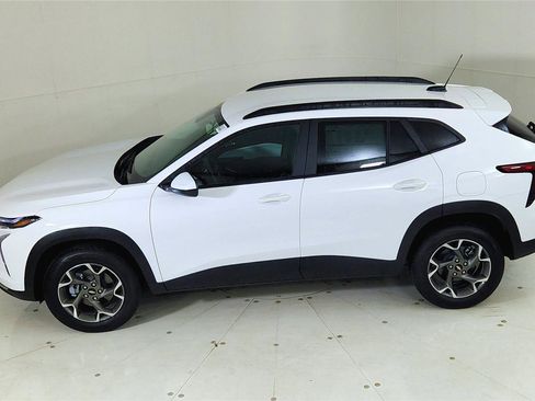 New 2026 Chevrolet Trax LT image 19