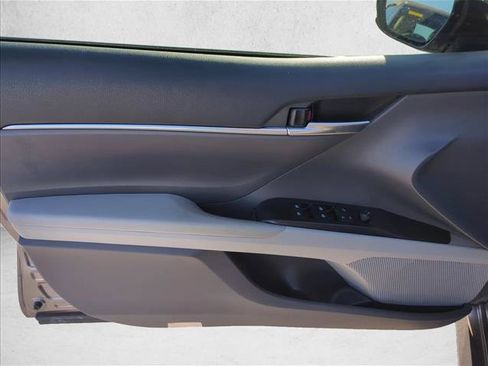 Certified 2019 Toyota Camry LE FWD image 10