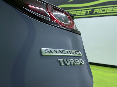 Used 2021 MAZDA MAZDA3 Hatchback w/Premium Plus Pkg image 14