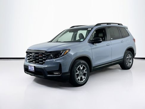Used 2023 Honda Passport TrailSport image 1