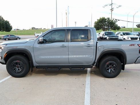 New 2026 Nissan Frontier PRO-4X w/ Pro-4x Convenience Package image 2